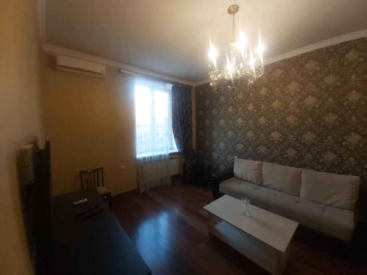 Шикарная Однушка На Абовяна Erévan Extérieur photo