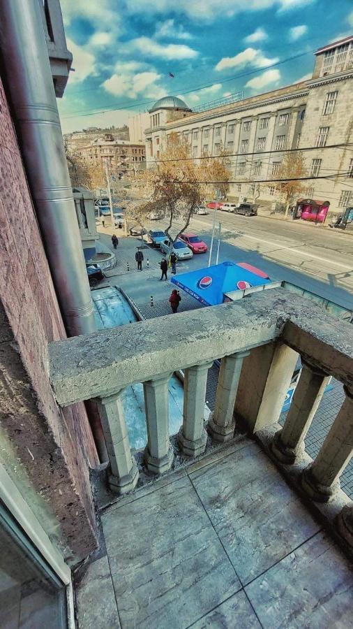 Шикарная Однушка На Абовяна Erévan Extérieur photo