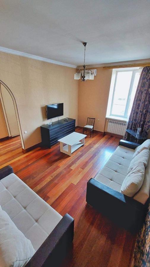 Шикарная Однушка На Абовяна Erévan Extérieur photo
